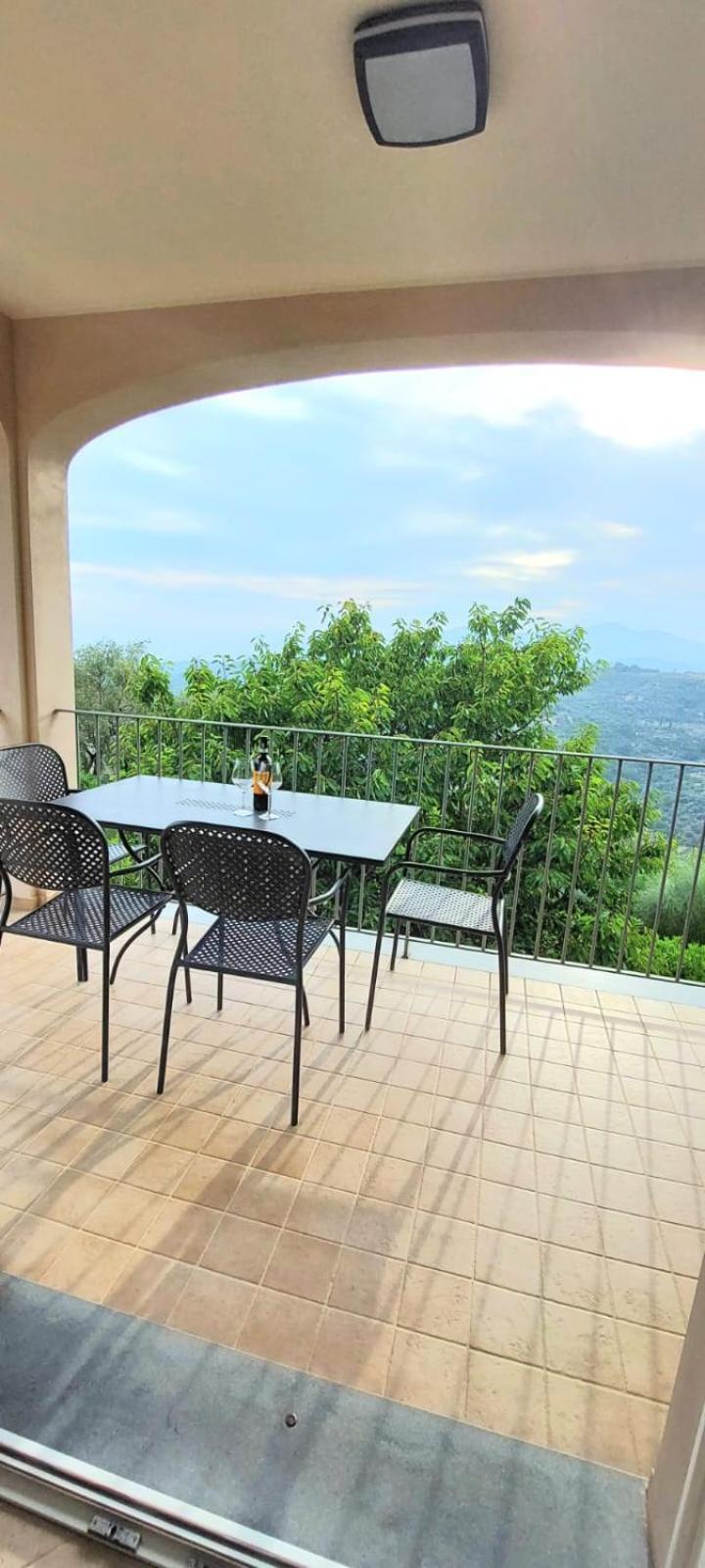 Apartment Antico Principato Di Seborga Vallebona